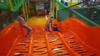 Children's Play Centre -Giant Indoor  Playground Fun for Kids Play Room,Toys,Balls,Kids Have Fun