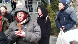 Лавра 06.02.24. Заседание суда по Верхней Лавре. Молитва Кресту! Суд перенесли (пономарь Александр)