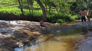 Cachoeira em família, diversão garantida!