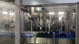 Automatic Beer / Carbonated Drinks Can Filling Sealing Machine (Top Configuration Isobaric Filler)