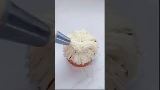 Make a crusty white Dog Cupcake 😍🧁 #Shorts