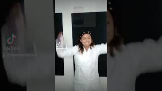 Canciones que escuchas cuando estás en el laboratorio 🎧🎧😂😂 (termina mal) xD