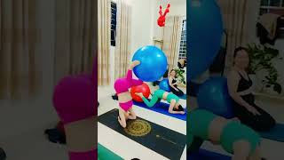 Cảm ơn Amit! ❤️❤️❤️Thầy dạy yoga của tôi. Tôi đã giỏi hơn rất nhiều