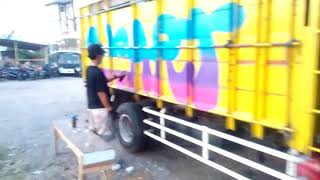 Grafity truk at mahendradata bali