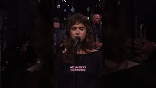 Clairo performing 'Juna' live for the first time 🩷👑