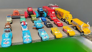 Disney Pixar Cars : Lightning Mcqueen, Cruz, Storm, Mater, Fritter, Guido, Sarge, Axlerod, The King