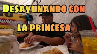 Buscando pupusas en el mercado salvadoreño. Esta diferente que antes.