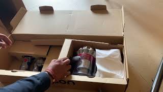 Dyson v8 absolute #unboxing #Dyson￼#Vacuum cleaner