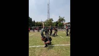 Kocak Anggota TNI Main Srpak Bola Menggunakan Corong Dalam Rangka Hut RI Ke 79