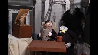 09 The Addams Family - Gomez rinking