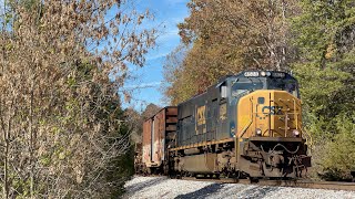 Solo CSX SD70MAC 4528 Leads Rail Train W015-08 on 11/12/24