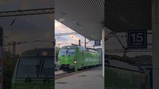 TX Logistik Vectron with intermodal freight train passes through Kelenföld #siemens #vectron