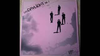 Les Daylight – Snow On The Trees