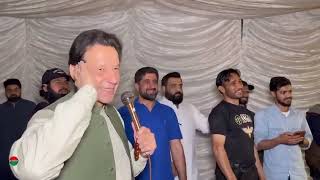 Imran khan iftar with his workers in zaman park