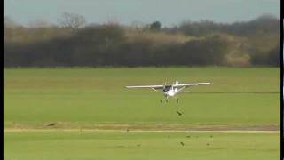 Cessna 150 / 152 -  air to air filming from Cirrus