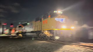 Union Pacific 5072 leading the LRS59 through Elk Grove