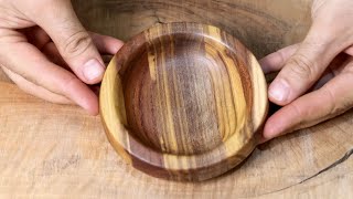 Wood turning - Crafting an Exquisite Bowl with Walnut, Elm, and beech