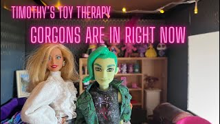 Does the gorgon’s outfit fit Ken? Opening Monster High Deuce Gorgon Generation 3 Doll.