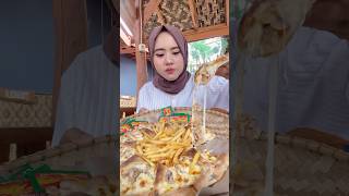 MAKAN PIZZA GEDE BANGET 😱