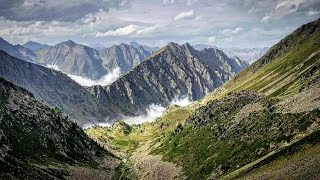 Thru Hiking The Via Alpina Red Trail Stage R138 Rifugio Zanotti To Strepeis Piemonte Italian Alps