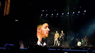 Jonas Brothers - When you look me in the eyes (Berlin)