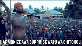 Tazama Vibe La Watu Wa Chitoholi Wakicheza Dimbe, Harmonize Awa Surprise Watu Wakwao