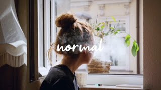 Sasha Sloan - Normal [Karaoke/Instrumental]