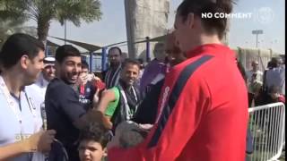 Ibrahimovic gives an autograph