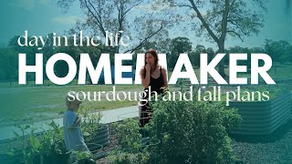 DAY IN THE LIFE OF A HOMEMAKER // sourdough baking day and fall traditions