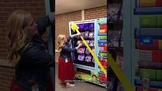 Collins Book Vending Machine #shorts #cool #vendingmachine