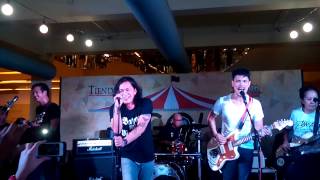 Taralets by Sandwich live at Tiendesitas (Clip)