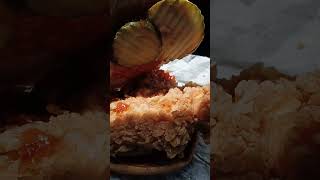 new KFC saucy chicken sandwich food review #kfc #foodreview