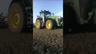 John Deere 8R