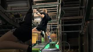 INSANE NINJA WARRIOR PRECISION😱🇺🇸… #parkour #shortsviral #ninjawarrior