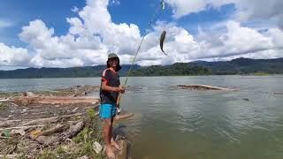 una pesca y cocina con los compañeros