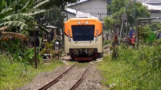 Komuter Indro di Lengkung Karangkering