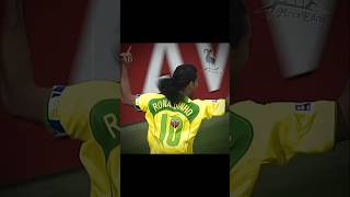 Ronaldinho Gaúcho🇧🇷❤️‍🩹 #shorts #viral #trending #football #edit #ronaldo #messi