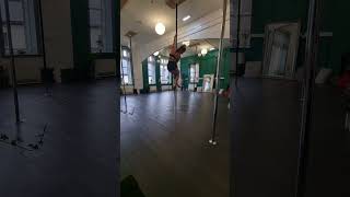 How to pole dance? -level5 Routine5 - spinning pole - Advanced pole dancing with brass monkey