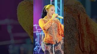 Buih jadi permadani || Niken Salindry #shorts #dangdut #dangdutkoplo