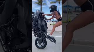 Did you like the stunts? #bike #rider #stunt #biker #bikergirl #shorts #shortsvideo #youtubeshorts