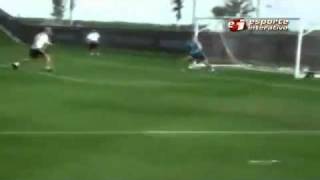 Zidane Humilha o goleiro