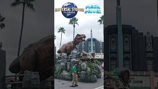 Le #trex de #jurassicworld lors de la #megamovie #parade à #universalstudios #orlando ! #epic !