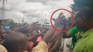 Police Shared Food for Protesters