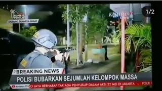 Inilah detik detik oknum polisi tembaki pendemo live tv