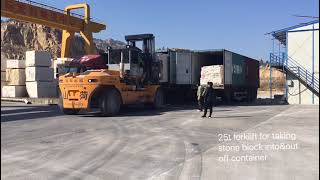 25t forklifts for taking stone blocks