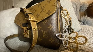 What’s In My Bag? ASMR: Rummaging | Louis Vuitton Pochette Metis | No Talking | Distant Jazz Music