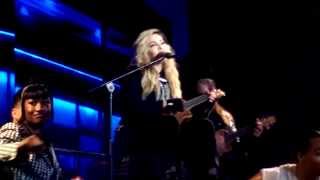 Madonna "True Blue" live @ Rebel Heart Tour - Detroit, MI  10/1/15