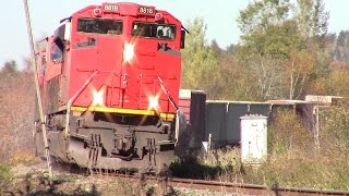 CN 8818 Westbound, Rounding A Curve 10-13-2014