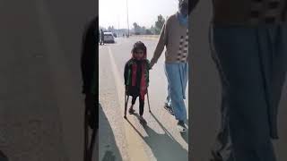 عمران خان کی ننھی معذور مجاھد راولپنڈی جلسہ میں پہنچ گئی #imrankhan #viral #shorts #pti #ptijalsa