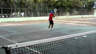 Melvin practica tenis polideportivo la romana 2018